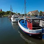 Doppelhaeuser Hus An De Waterkant *